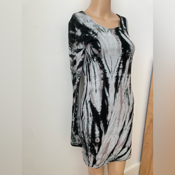 Buffalo Tie Dye Dress - Picture 2 of 4
